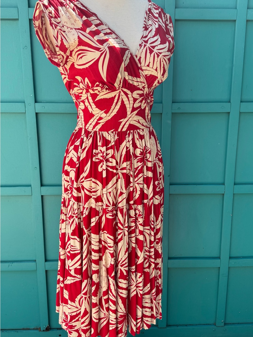 Gorgeous Retro Style Rayon Tropical Print  with full layered skirt ! - Picture 5 of 6